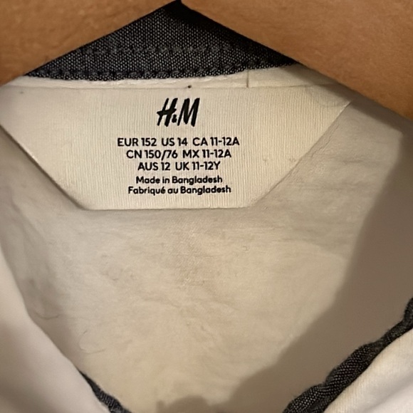 H&M white dress shirt, size 11–12 - Picture 3 of 7